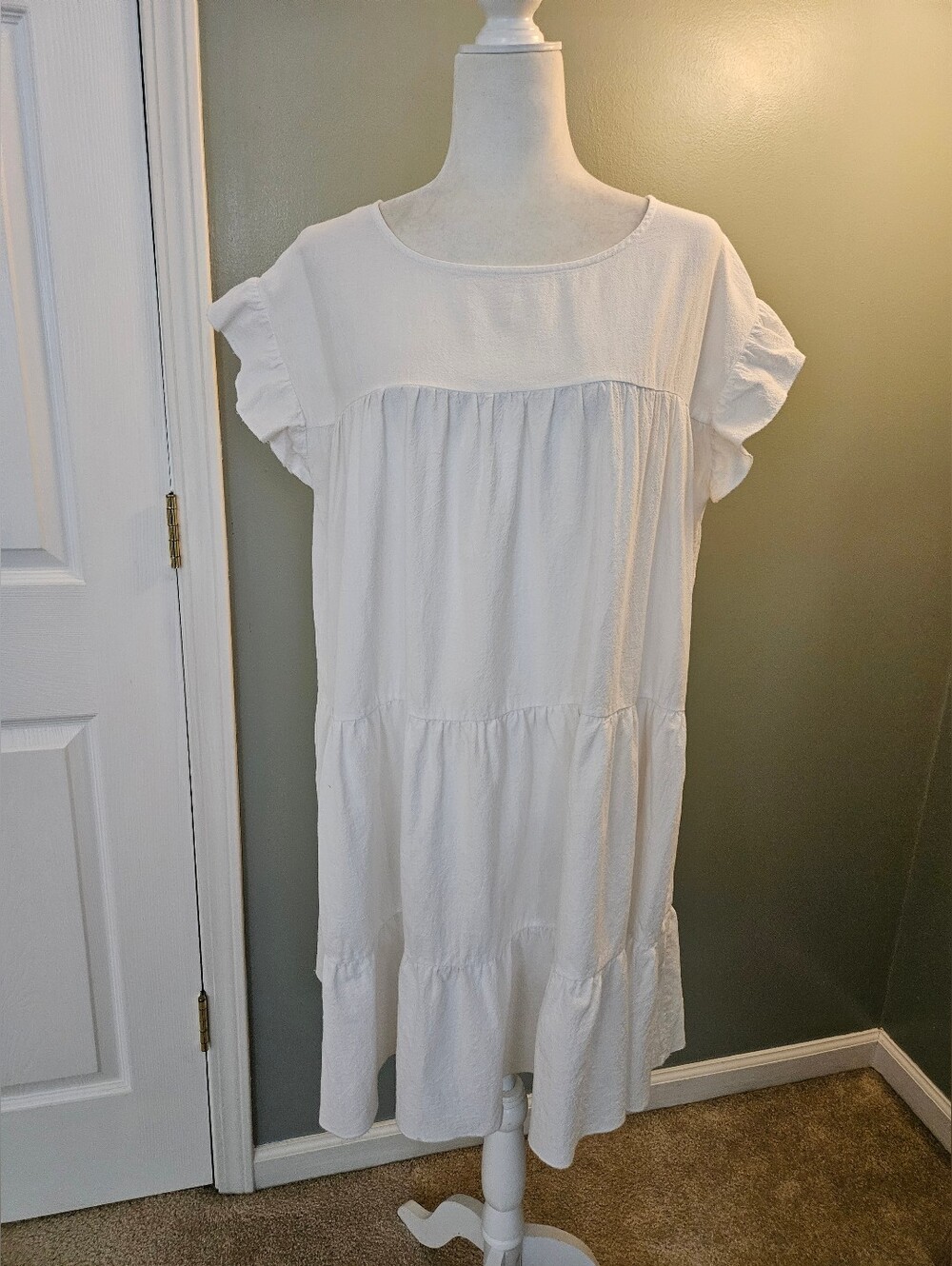 Old Navy Tiered White Women's Dress with Short Ruffle Sleeves